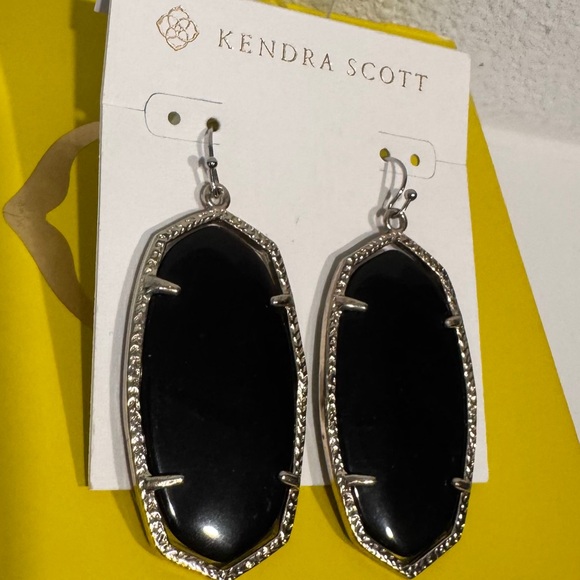 Vintage Kendra Scott Danielle Statement Earrings | Black Onyx | Gold - Picture 2 of 6